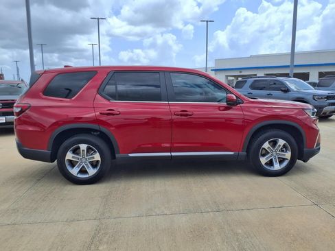 Used 2025 Honda Pilot EX-L image 8
