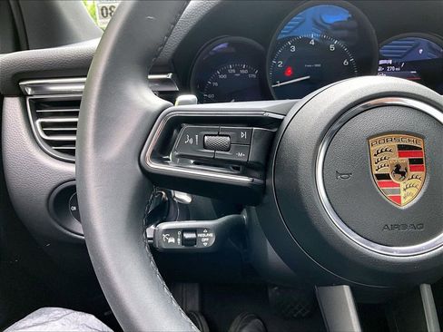 Used 2025 Porsche Macan AWD/4WD image 23