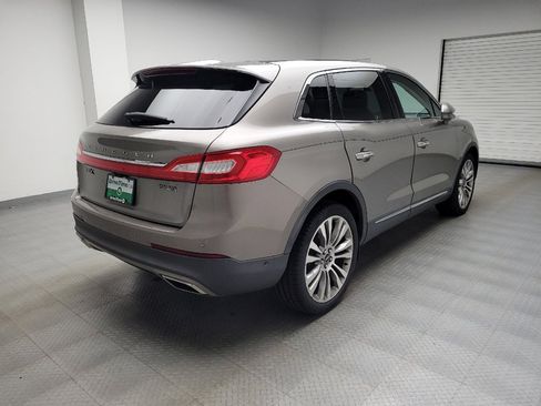 Used 2016 Lincoln MKX Reserve w/ Luxury Package AWD/4WD image 9