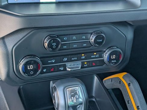 Used 2024 Ford Bronco Badlands image 26