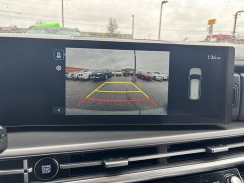 Certified 2025 Hyundai Santa Fe SE image 18