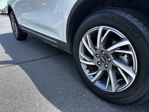 Certified 2024 Lincoln Corsair AWD w/ Equipment Group 101A image 11