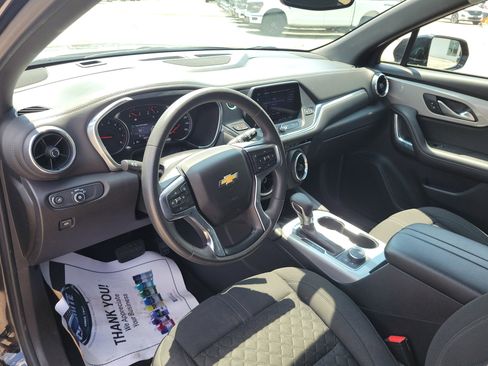 Used 2022 Chevrolet Blazer LT FWD image 19