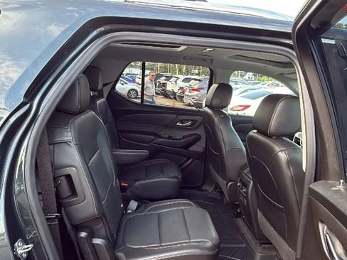 Used 2019 Chevrolet Traverse Premier image 16