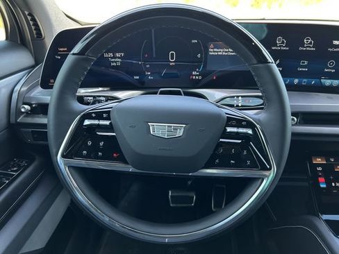 New 2026 Cadillac Vistiq Luxury image 13