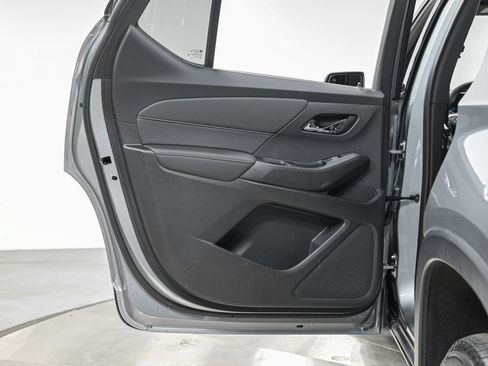 Used 2023 Chevrolet Traverse LT w/ LPO, Floor Liner Package AWD/4WD image 25
