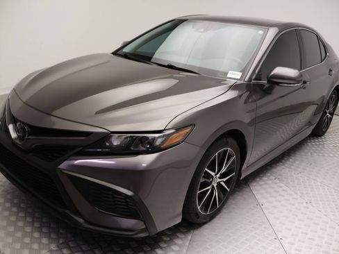 Used 2024 Toyota Camry SE w/ Convenience Package FWD image 2