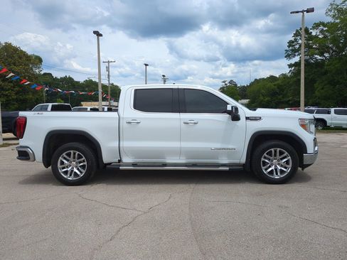 Used 2022 GMC Sierra 1500 SLT w/ SLT Premium Package AWD/4WD image 3