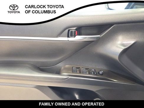 Used 2023 Toyota Camry SE w/ Blackout Package (TMS) image 11