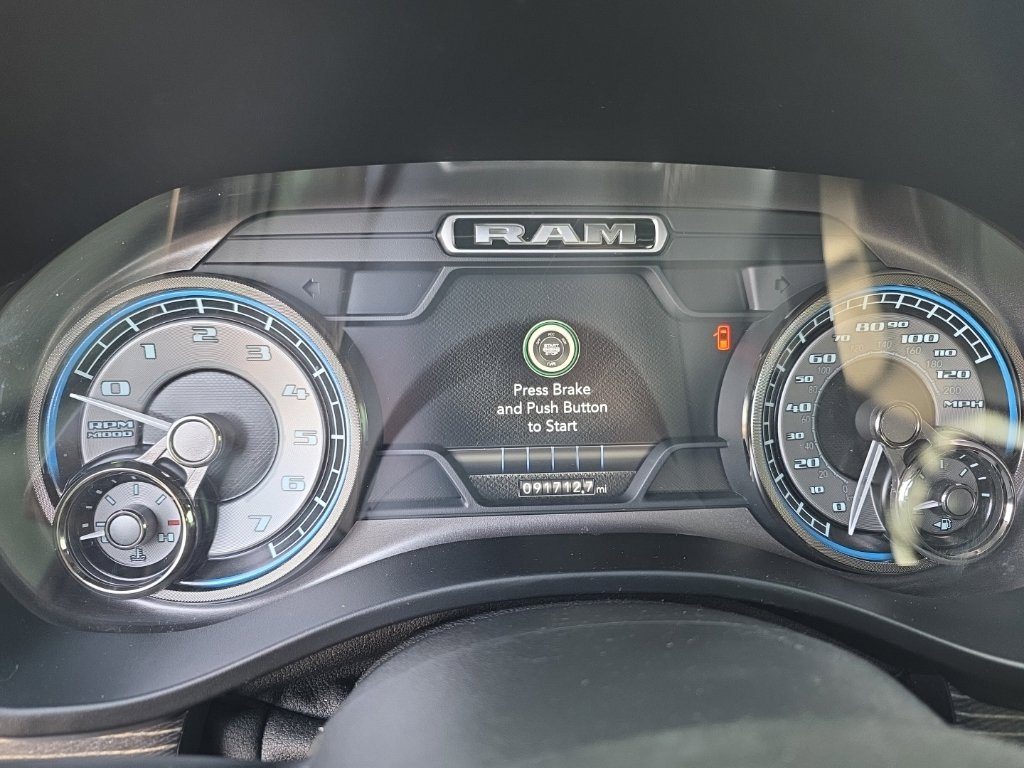 Used 2020 RAM 1500 Limited w/ Black Appearance Package AWD/4WD image 16