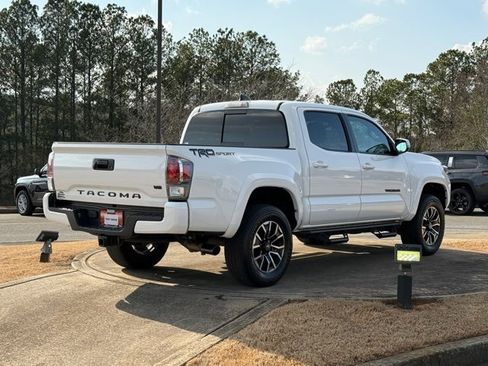 Used 2023 Toyota Tacoma TRD Sport image 7