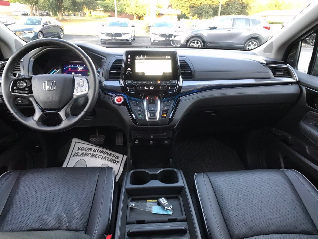 Certified 2024 Honda Odyssey Elite image 32