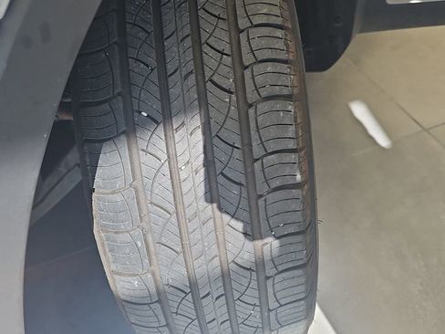 Used 2023 Lincoln Nautilus Standard image 32