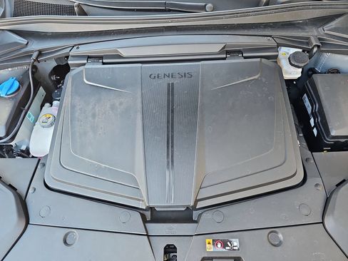 Certified 2025 Genesis GV60 RWD image 13