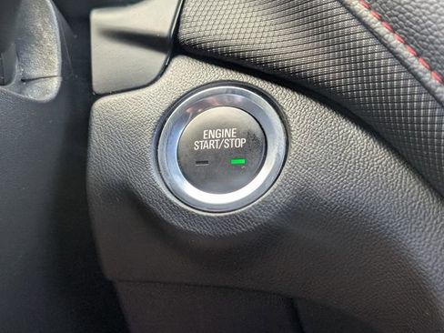 Used 2023 Chevrolet Equinox LS w/ LS Convenience Package image 32