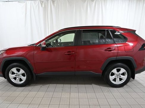 Used 2019 Toyota RAV4 XLE image 9