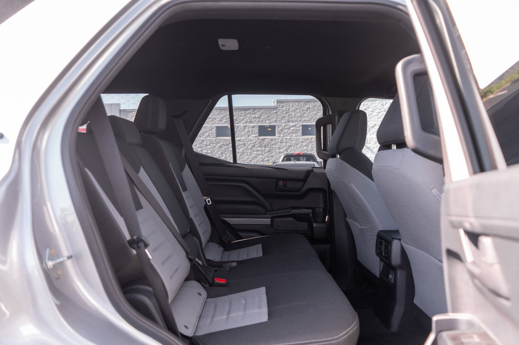 Used 2025 Toyota 4Runner TRD Off-Road AWD/4WD image 13