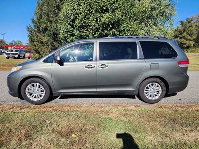 Used 2014 Toyota Sienna XLE