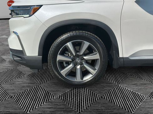 Used 2024 Honda Pilot Elite image 9