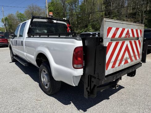 Used 2006 Ford F250 XL image 5