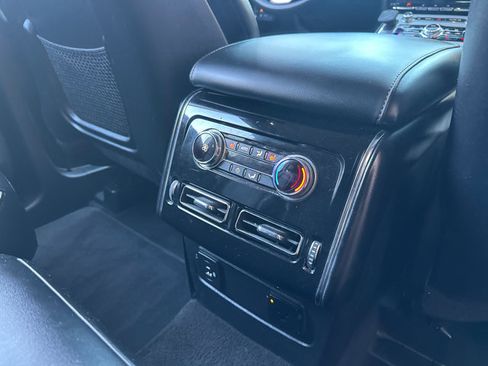 Used 2023 Lincoln Aviator AWD image 36