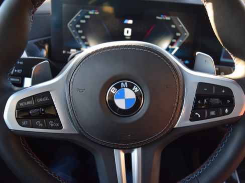 Used 2025 BMW X7 M60i w/ Executive Package image 13