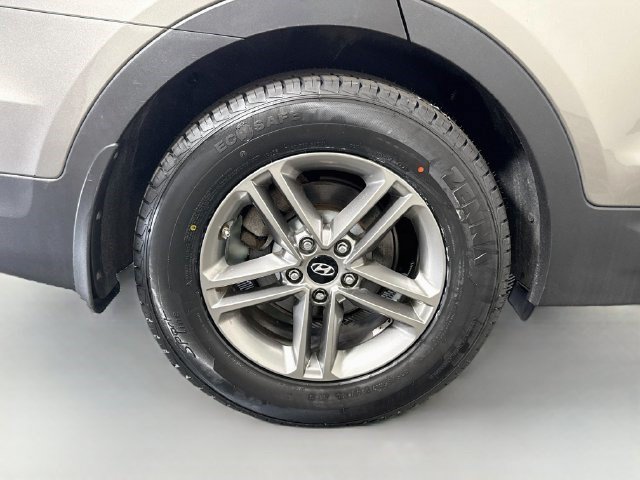Used 2017 Hyundai Santa Fe Sport AWD/4WD image 31