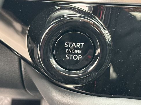 New 2026 Nissan Pathfinder SL image 26