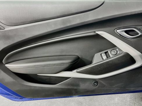 Used 2022 Chevrolet Camaro LT RWD image 26