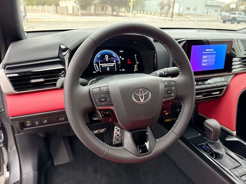 Certified 2026 Toyota Camry SE image 11