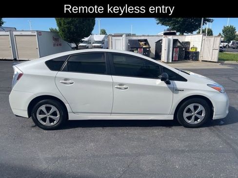 Used 2013 Toyota Prius Two FWD image 4