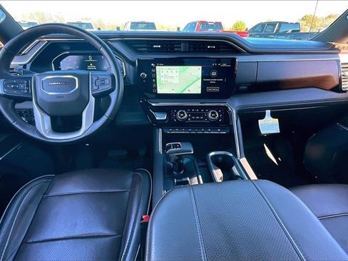 Used 2024 GMC Sierra 1500 Denali image 8