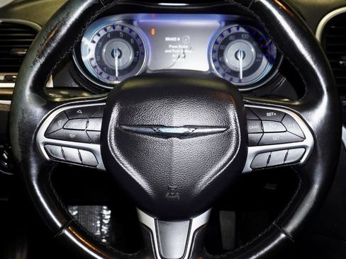 Used 2016 Chrysler 300 Limited w/ Driver Convenience Group image 12