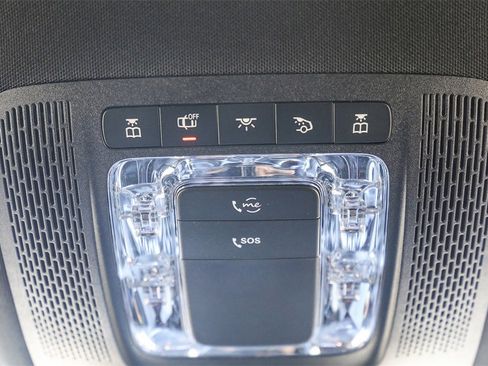 Used 2024 Mercedes-Benz GLB 250 4MATIC image 18