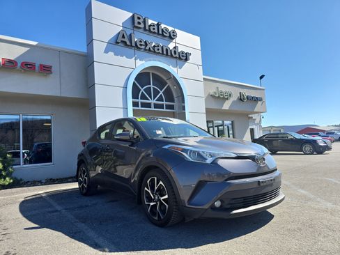 Used 2018 Toyota C-HR XLE image 1