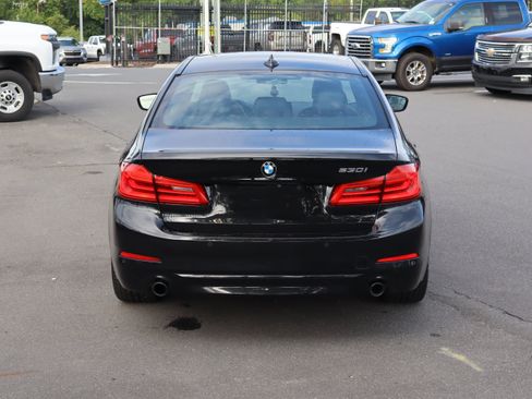 Used 2020 BMW 530i w/ Convenience Package RWD image 9