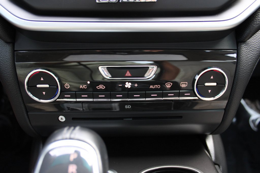 Used 2015 Maserati Ghibli RWD image 19