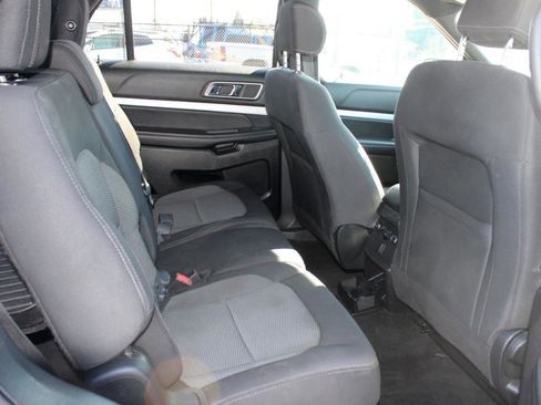 Used 2017 Ford Explorer XLT image 15