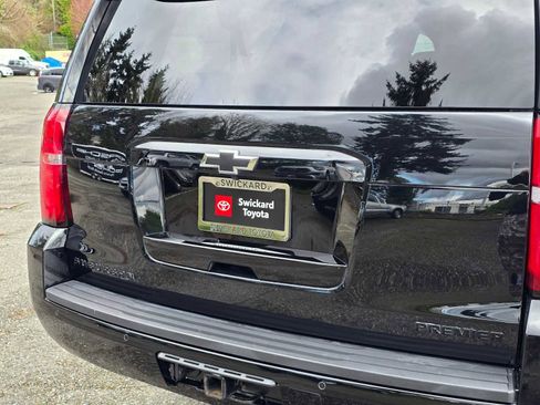 Used 2019 Chevrolet Suburban Premier w/ RST 6.2L Performance Edition AWD/4WD image 15