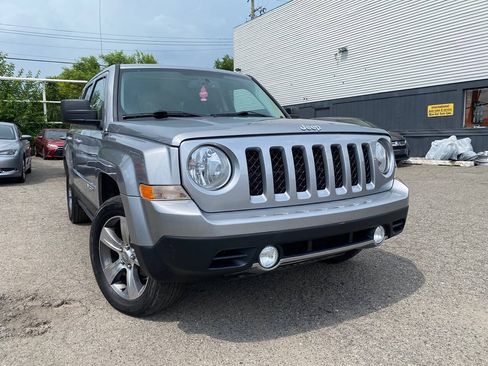 Used 2016 Jeep Patriot High Altitude AWD/4WD image 5