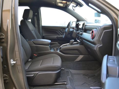 Used 2023 Chevrolet Colorado Trail Boss w/ Advanced Trailering Package image 35