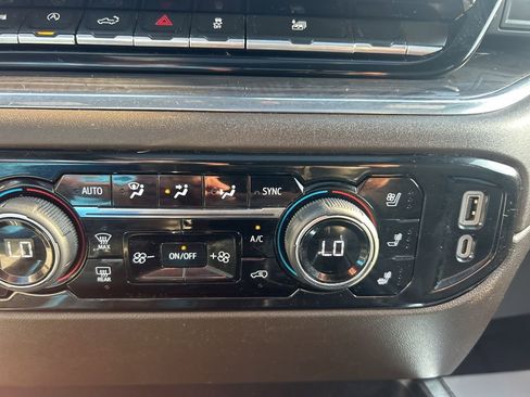 Used 2024 Chevrolet Silverado 1500 LTZ w/ LTZ Premium Package AWD/4WD image 33