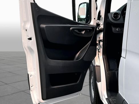 New 2026 Mercedes-Benz Sprinter 2500 image 11