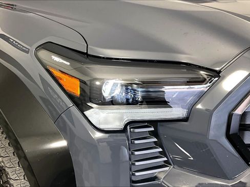 Used 2025 Toyota Tacoma TRD Pro AWD/4WD image 27