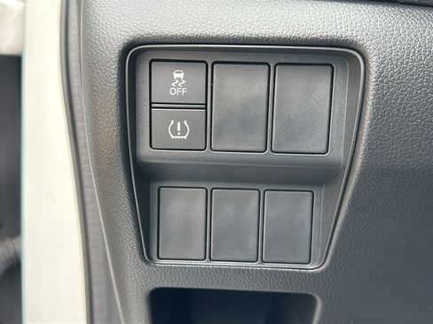 Used 2017 Honda CR-V LX image 14