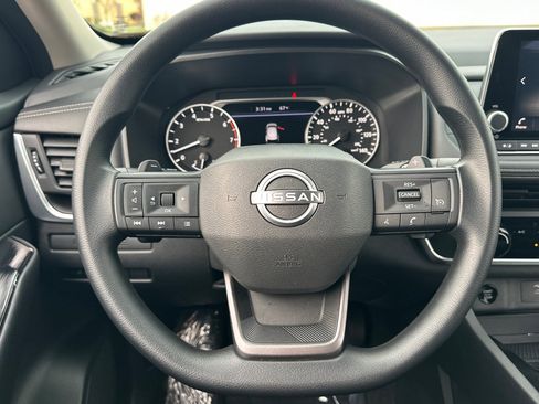 Certified 2025 Nissan Rogue S image 26