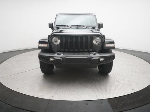 Used 2023 Jeep Wrangler Unlimited Sahara AWD/4WD image 11