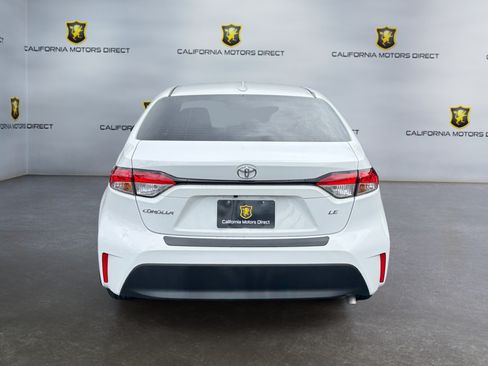 Used 2025 Toyota Corolla LE FWD image 4
