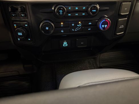 Used 2023 Ford F350 XL w/ 360-Degree Camera Package AWD/4WD image 17