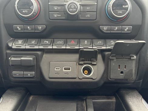 Used 2023 Chevrolet Silverado 2500 High Country w/ Safety Package II AWD/4WD image 22